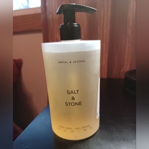 Salt & Stone Santal & Vetiver Body Wash 450ml
